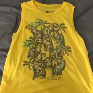 URBAN OUTFITTERS CAT MUSCLE TEE